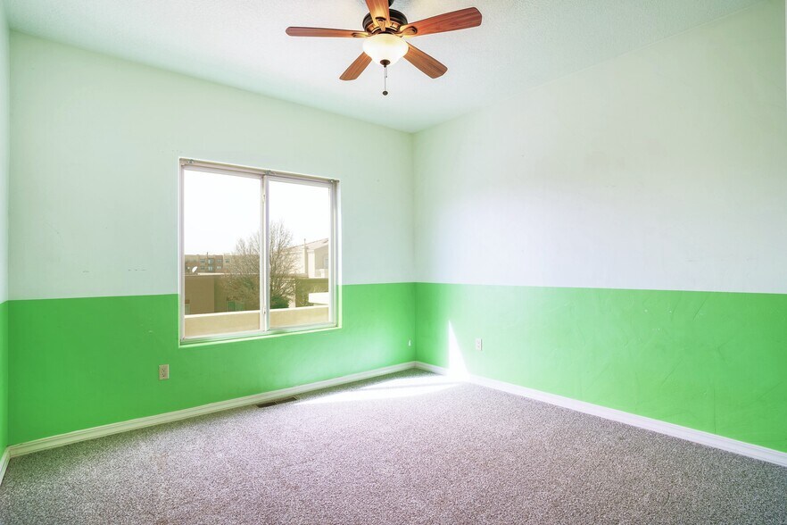 More Photos Of 4316 Beresford Ln Nw, Albuquerque Flex For Sale