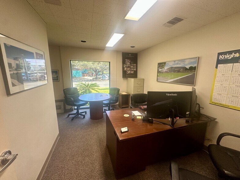 More Photos Of 8634 Crownhill Blvd, San Antonio Office For Lease