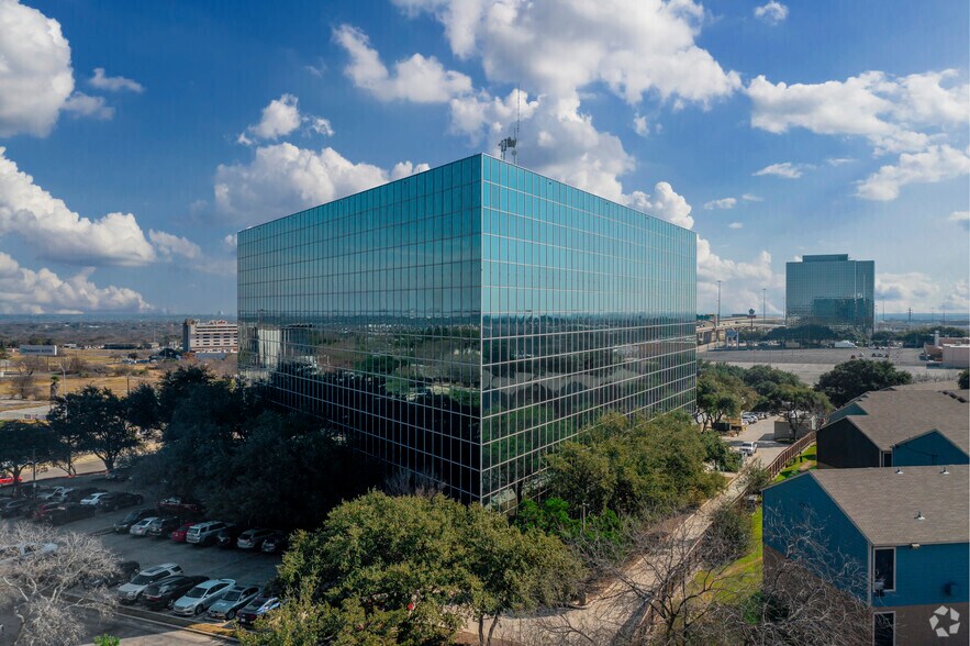 More Photos Of 7800 W IH-10, San Antonio Office For Lease