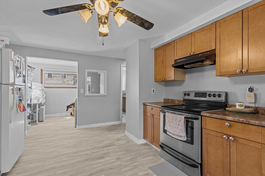 More Photos Of 82 Beach Rd, Salisbury Hospitality For Sale