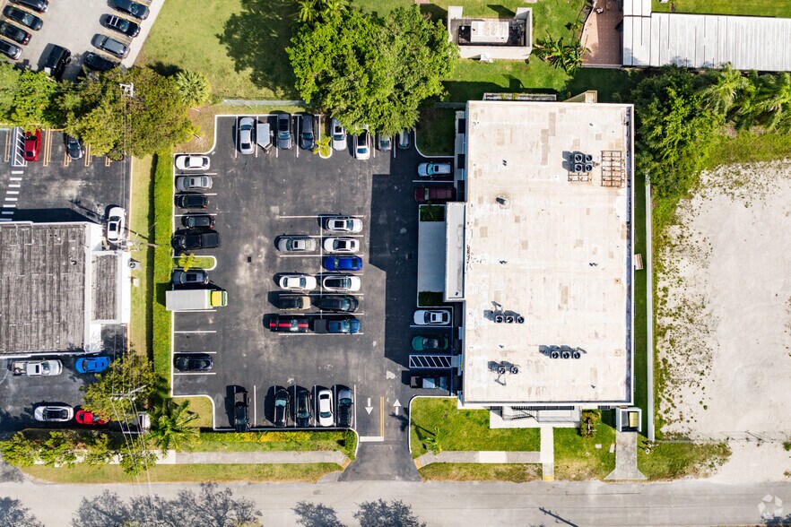 More Photos Of 9555 SW 175th Ter, Palmetto Bay Coworking Space