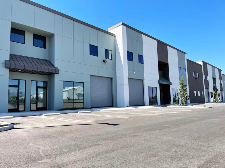 More Photos Of 10680 Silicon Ave, Montclair Warehouse For Lease