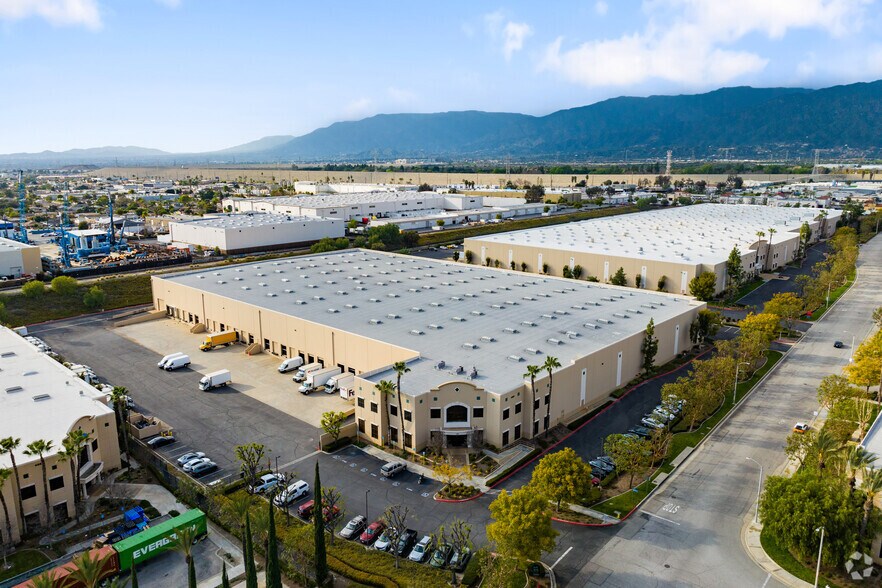More Photos Of 4981 4th St, Irwindale Distribution For Lease