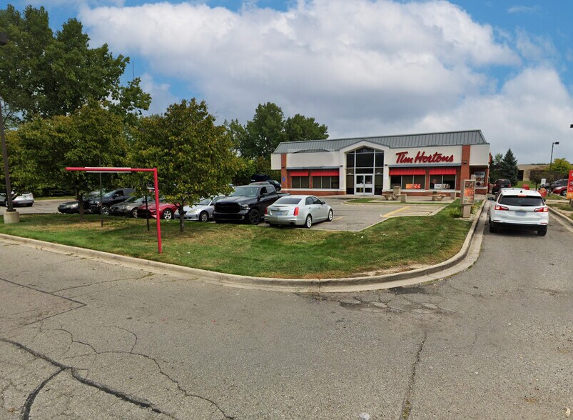 Primary Photo Of 3560 Greenfield Rd, Dearborn Fast Food For Lease