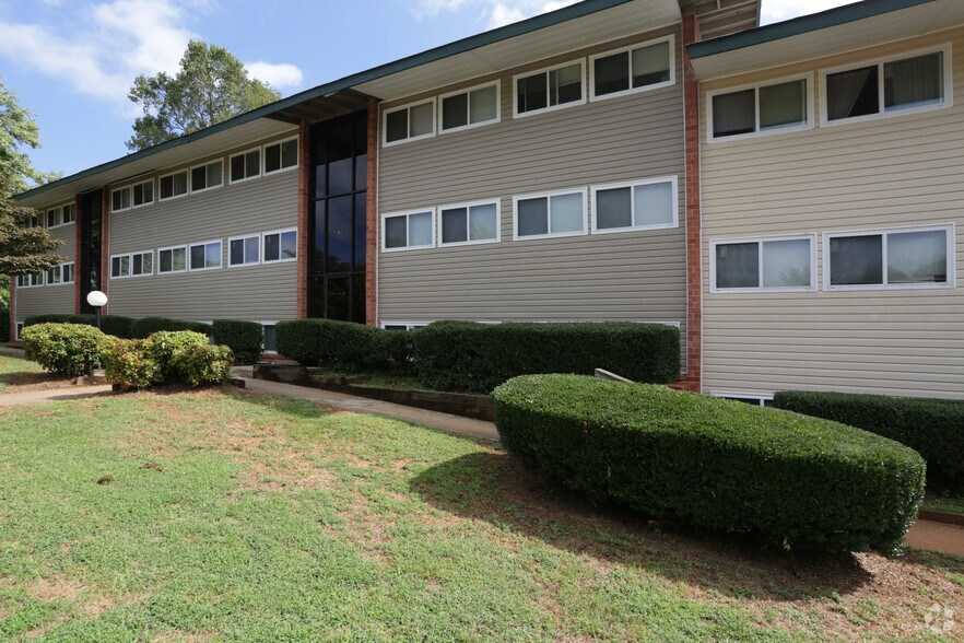 More Photos Of 2075 Langhorne Rd, Lynchburg Apartments For Sale