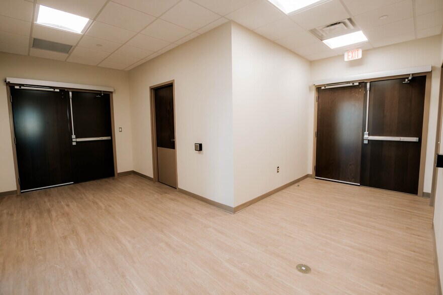 More Photos Of 11880 Physicians dr, El Paso Healthcare For Sale