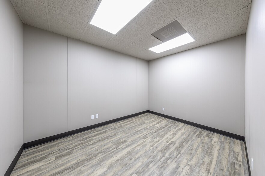 More Photos Of 4920 S Loop 289, Lubbock Office For Lease