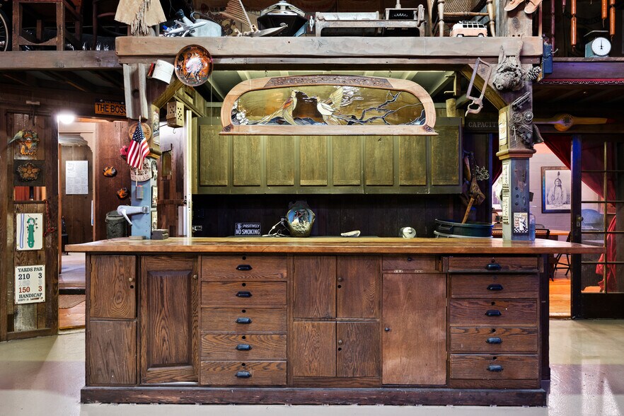 More Photos Of 1006 N Idaho St, San Mateo Service For Sale