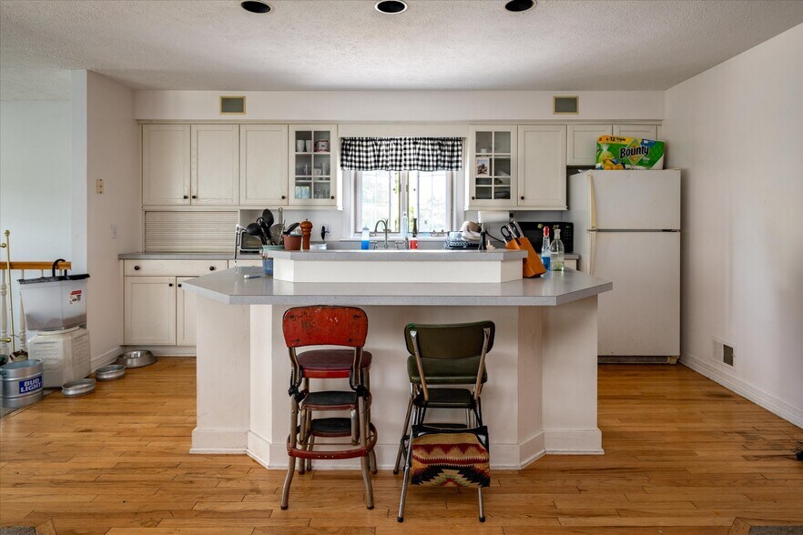 More Photos Of 1369 Pittsford Mendon Rd, Mendon Restaurant For Sale