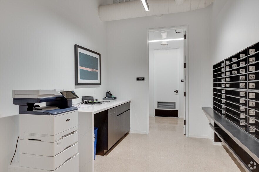 More Photos Of 3200 E Camelback Rd, Phoenix Coworking Space