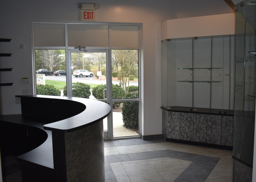 More Photos Of 296 Cayuga Dr, Mooresville Warehouse For Sale