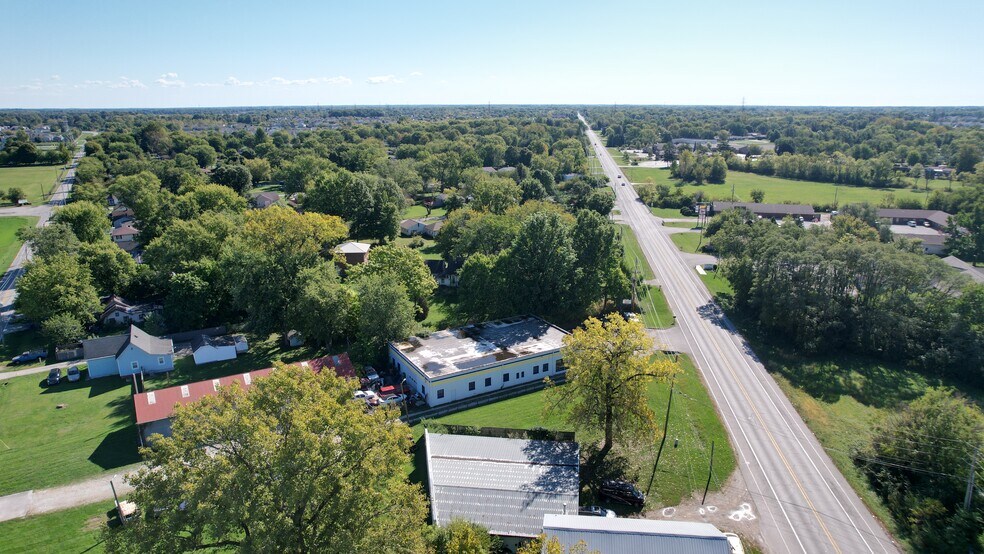 More Photos Of 7086 Southeastern Ave, Indianapolis Flex For Sale