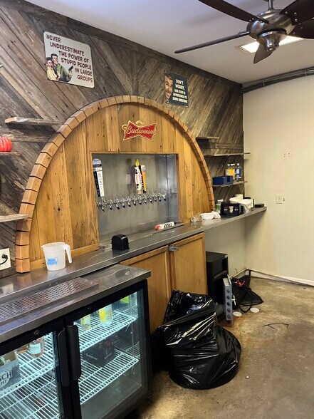 More Photos Of 2999 S Highway 94, Defiance Bar For Sale