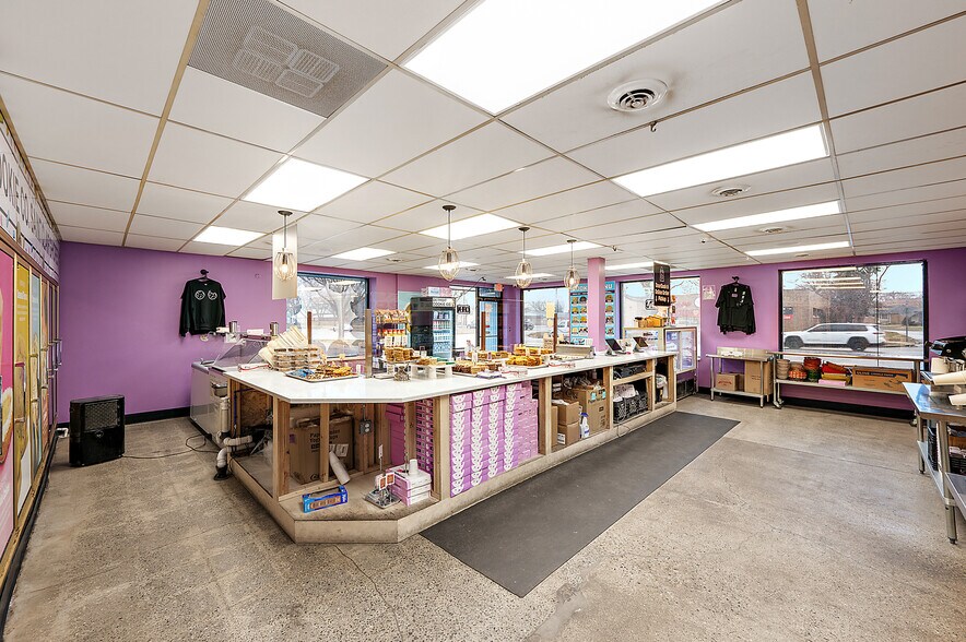 More Photos Of 25600 Harper Ave, Saint Clair Shores Freestanding For Sale