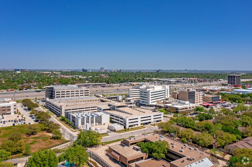 More Photos Of 2021 N MacArthur Blvd, Irving Medical For Lease