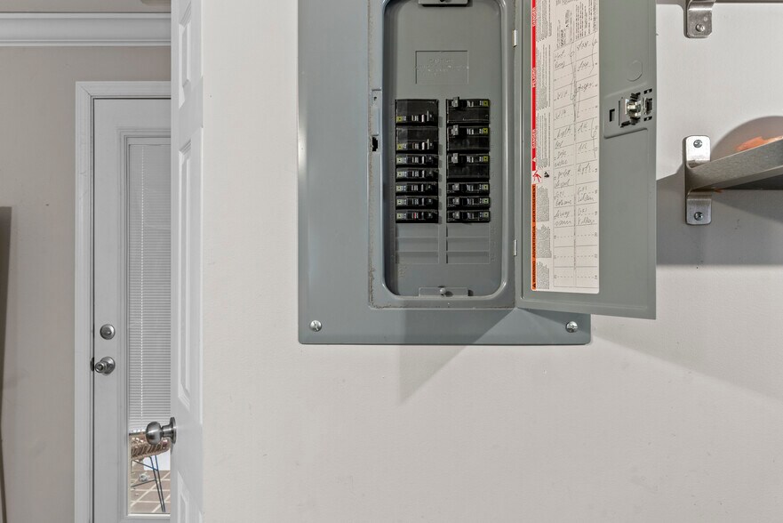 More Photos Of 3433 Guilford Ter, Baltimore Multifamily For Sale