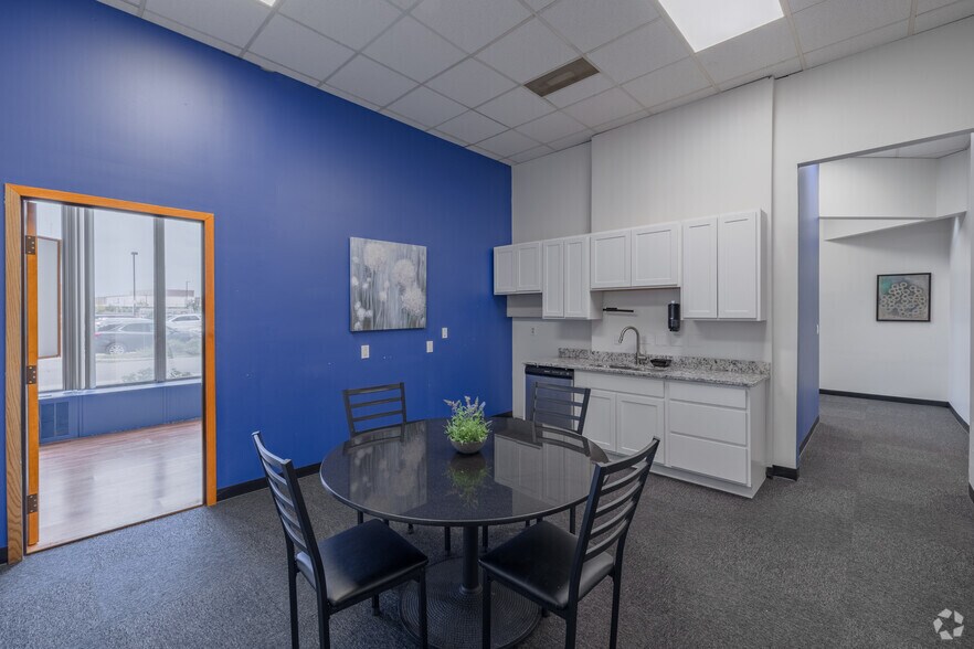 More Photos Of 15565 Northland Dr, Southfield Unknown For Sale