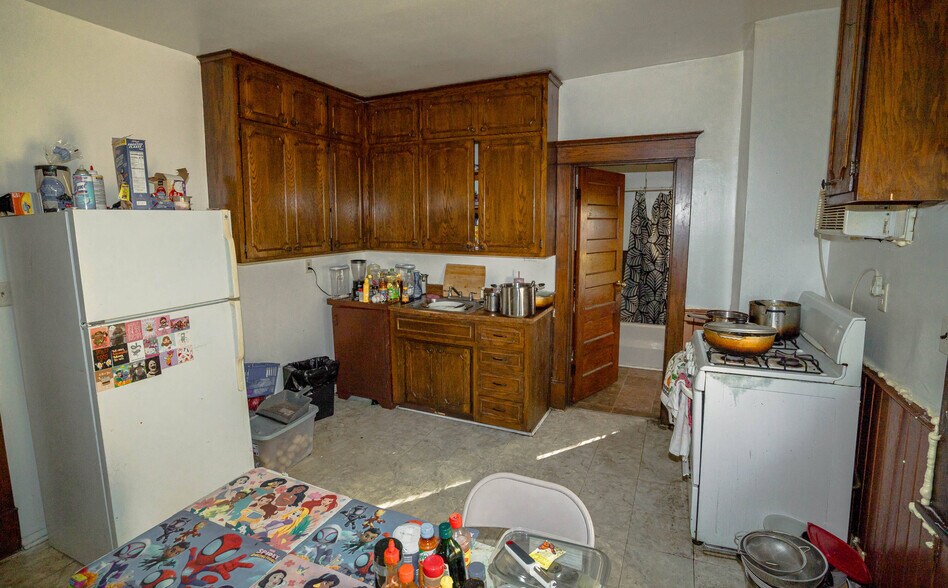 More Photos Of 365 Earl St, Saint Paul Storefront Retail Residential For Sale