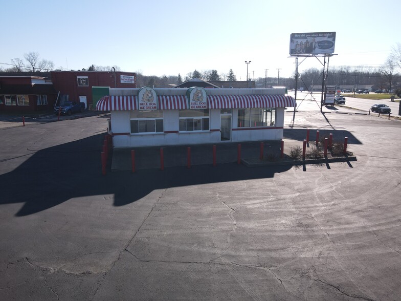 Primary Photo Of 9025 Market St, North Lima Fast Food For Lease