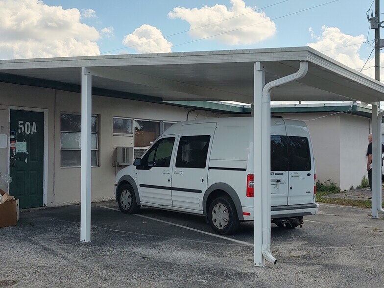 More Photos Of 50 Mildred Dr, Fort Myers Flex For Sale
