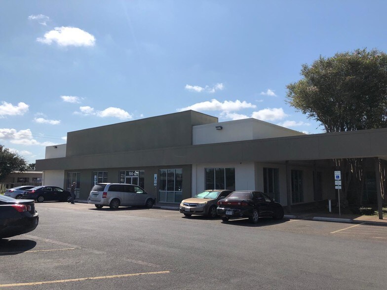 More Photos Of 500 E Hackberry Ave, McAllen Freestanding For Sale