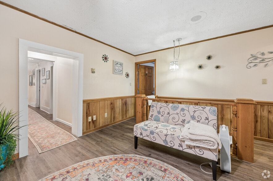 More Photos Of 43 Europe Ln, Clayton Apartments For Sale