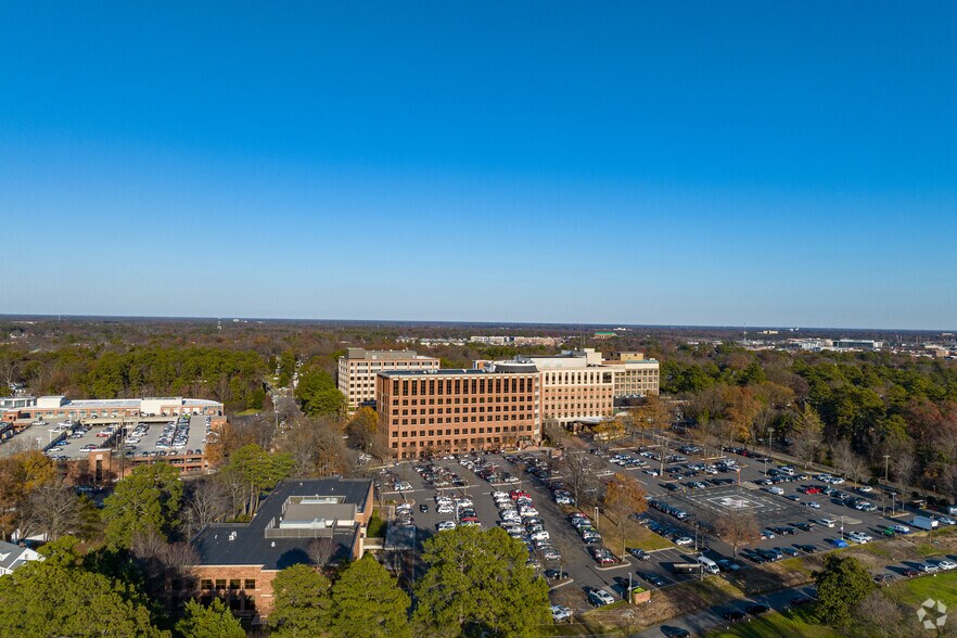 More Photos Of 5875 Bremo Rd, Richmond Medical For Lease