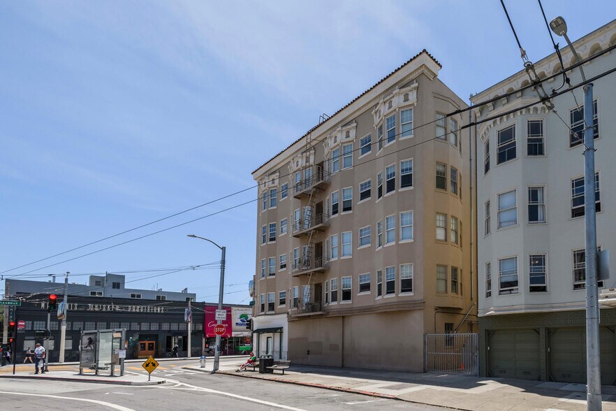 More Photos Of 2000-2020 Chestnut St, San Francisco Storefront Retail Residential For Lease