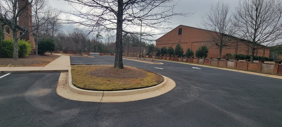 More Photos Of 170 Westridge Industrial Blvd, McDonough Office For Lease