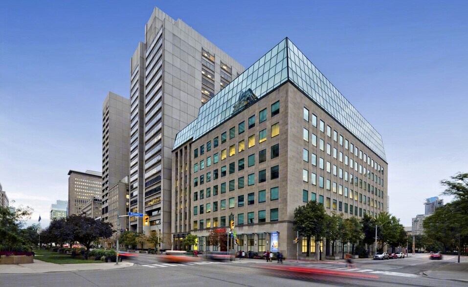 More Photos Of 375 University Ave, Toronto Office For Lease