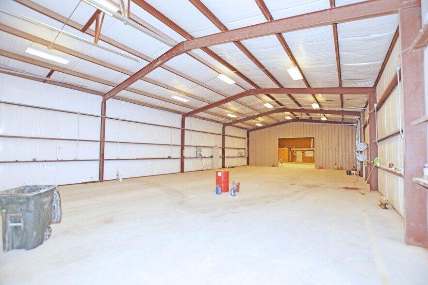 More Photos Of 10503 W County Rd 72, Midland Warehouse For Lease