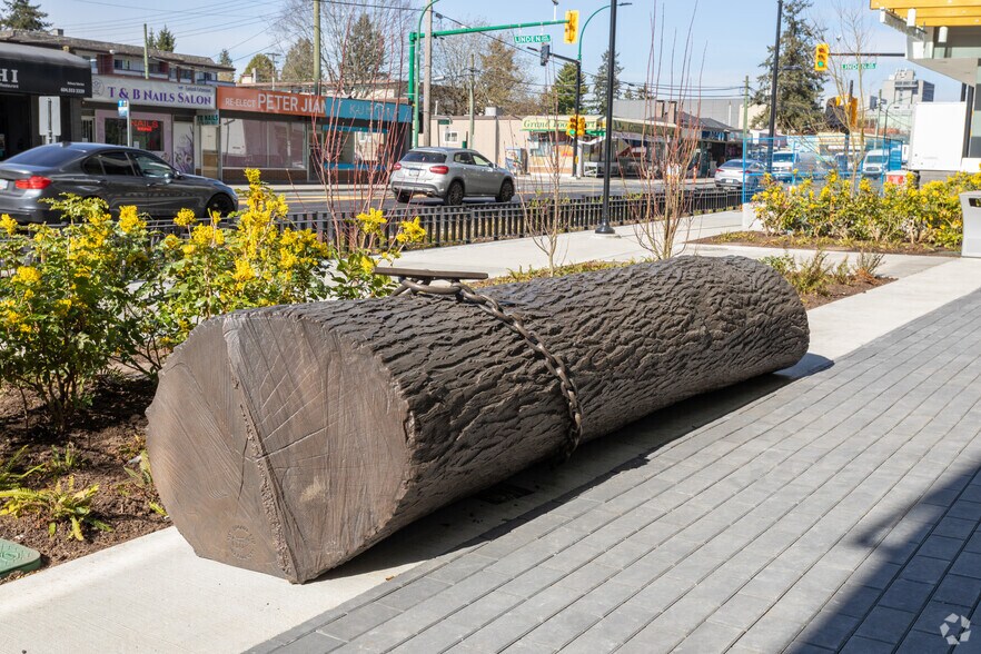 More Photos Of 7300 Edmonds St, Burnaby Office For Sale