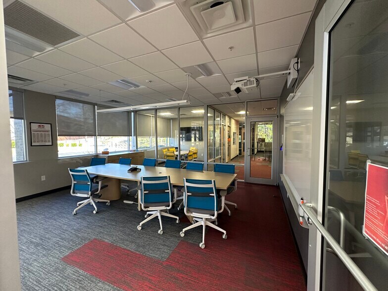 More Photos Of 21 Corporate Hill Dr, Little Rock Office For Sale