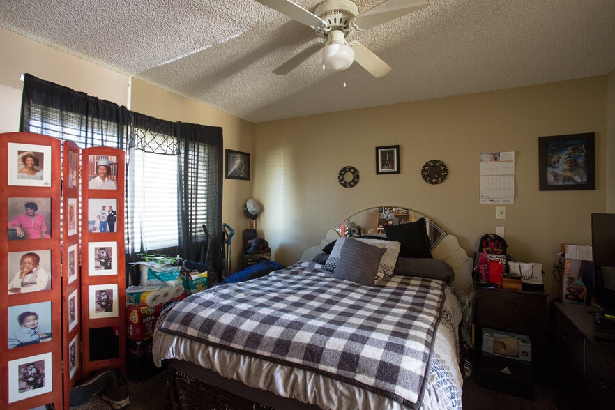 More Photos Of 6815 24th St, Sacramento Multifamily For Sale