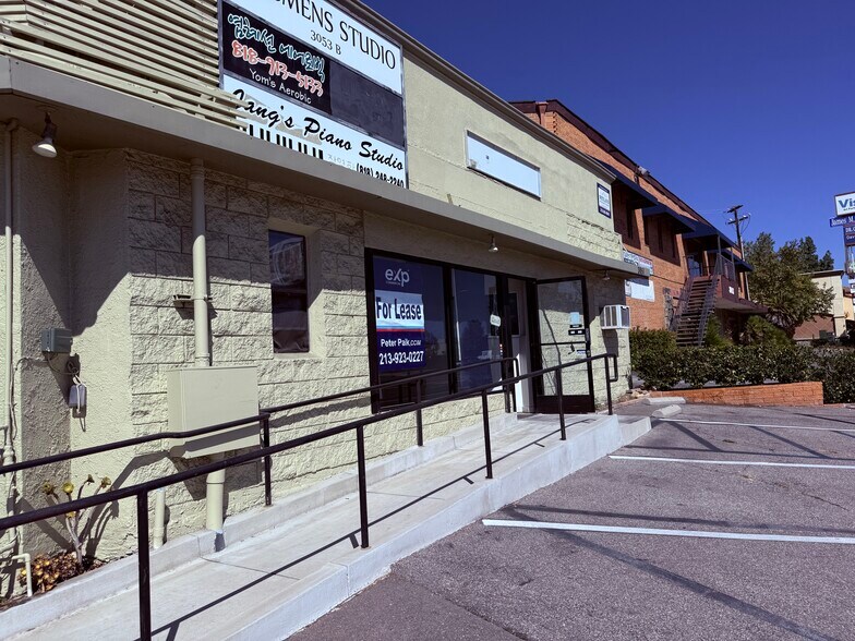 More Photos Of 3051 Foothill Blvd, La Crescenta Apartments For Lease