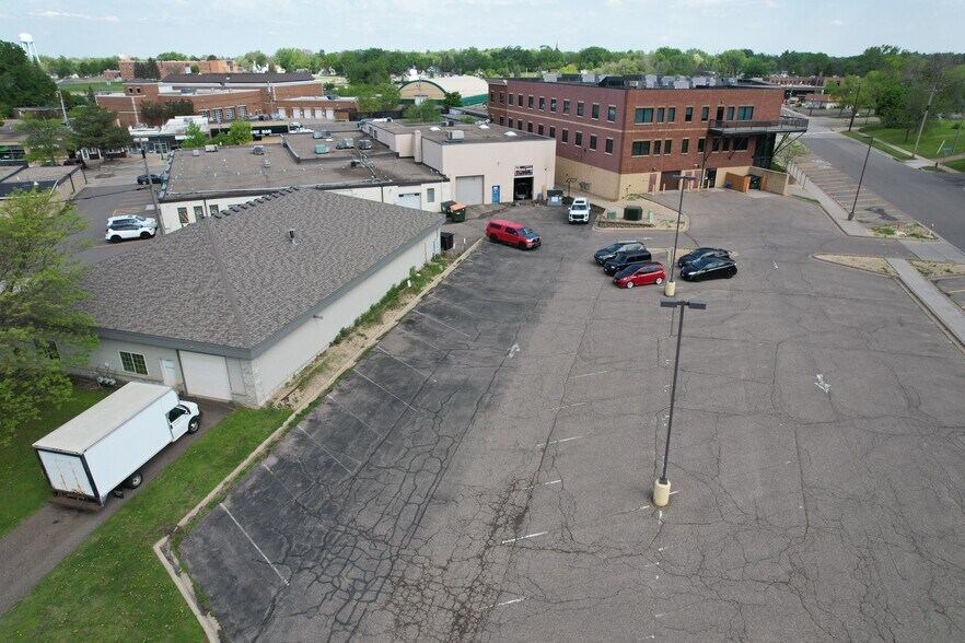 More Photos Of 2578-2580 E 7th Ave, North Saint Paul Storefront Retail Residential For Sale