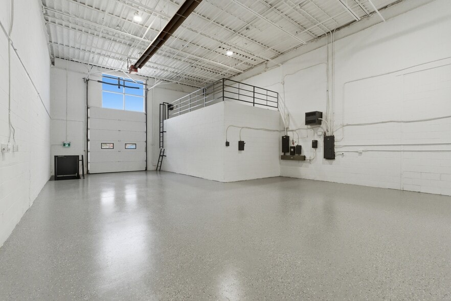 More Photos Of 397 Humberline Dr, Toronto Warehouse For Sale