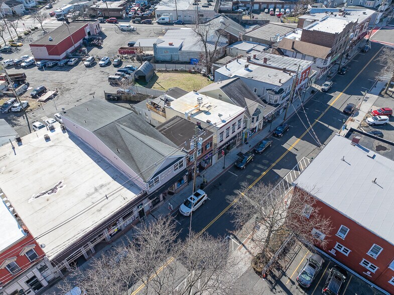More Photos Of 7 New Main St, Haverstraw Storefront Retail Residential For Lease