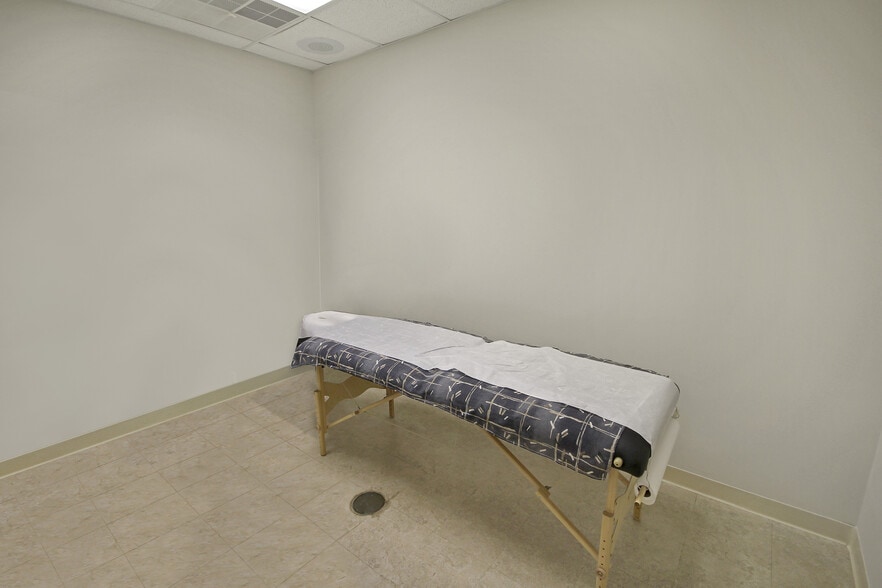 More Photos Of 561 Cranbury Rd, East Brunswick Medical For Sale