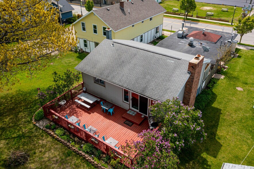 More Photos Of 42 W Spring St, Port Austin General Retail For Lease