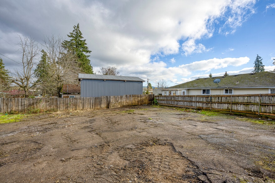 More Photos Of 452 SE Main St, Willamina Auto Repair For Sale