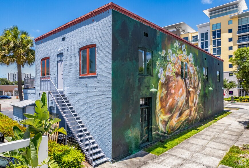 More Photos Of 100 7th St S, Saint Petersburg Storefront Retail Residential For Lease