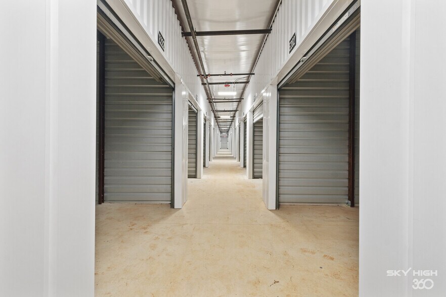 More Photos Of 753 W Pleasant Grove Rd, Rogers Self Storage For Sale