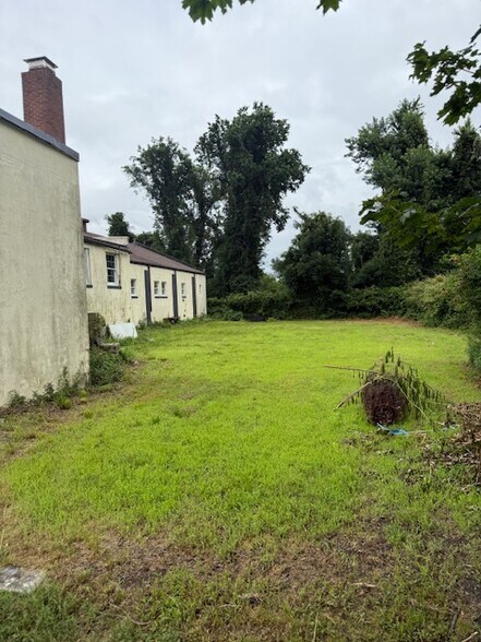 More Photos Of 41 Polk St, Riverside Industrial For Sale