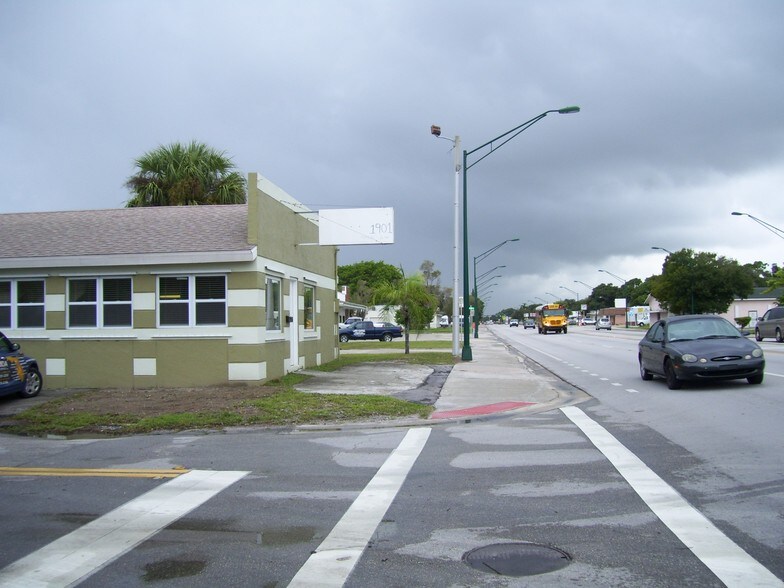 More Photos Of 1901 Orange Ave, Fort Pierce Storefront For Sale