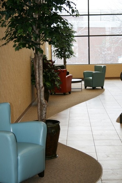 More Photos Of 160 W Carmel Dr, Carmel Office For Lease