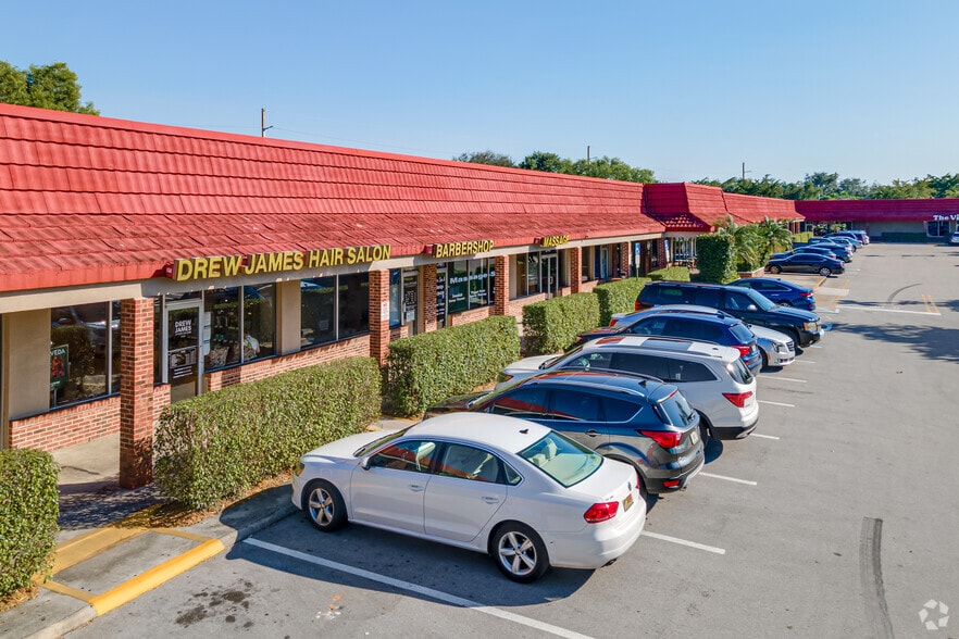 More Photos Of 214-268 S University Dr, Plantation Unknown For Lease
