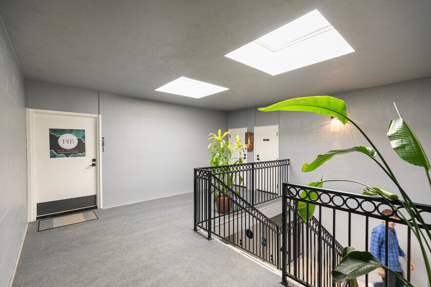 More Photos Of 2523 J St, Sacramento Loft Creative Space For Sale