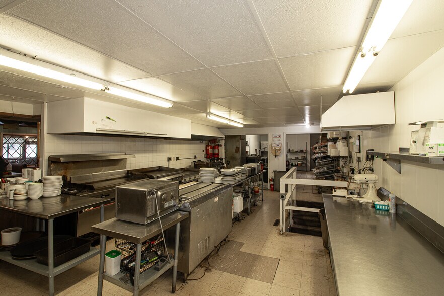 More Photos Of 105 State 371 S, Hackensack Restaurant For Sale