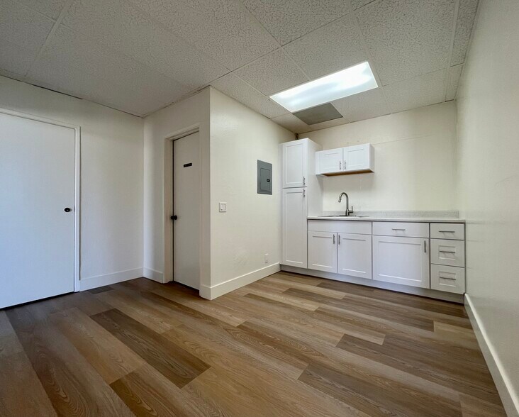 More Photos Of 5320 Carpinteria Ave, Carpinteria Office For Lease